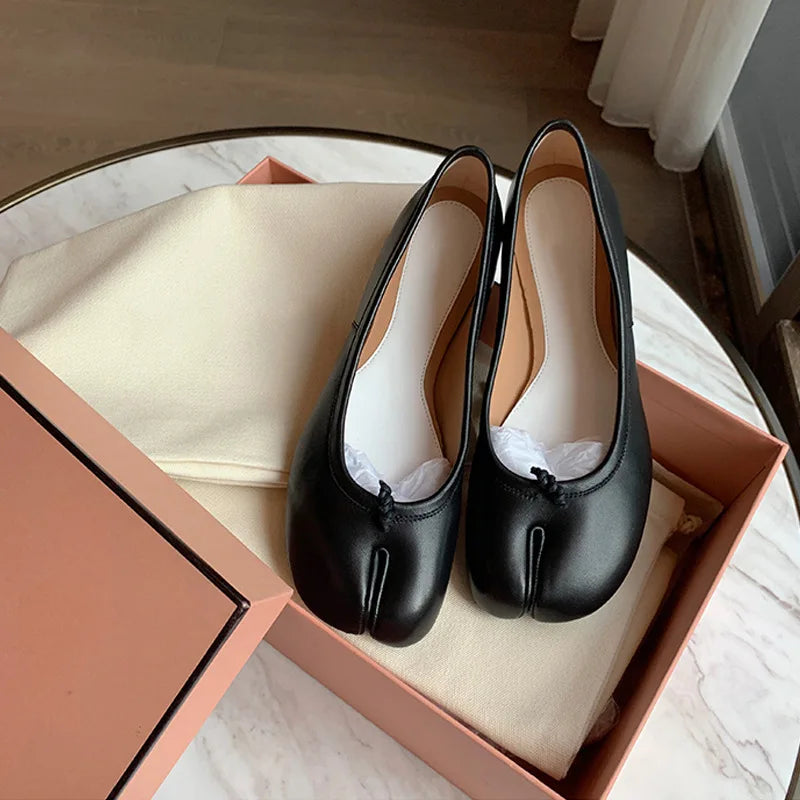 Women's Vintage Split Toe Mary Jane Flats Shoes Soft Sole Leather Loafers Shoes for Women Daily Walking Shoes Sandalias De Mujer