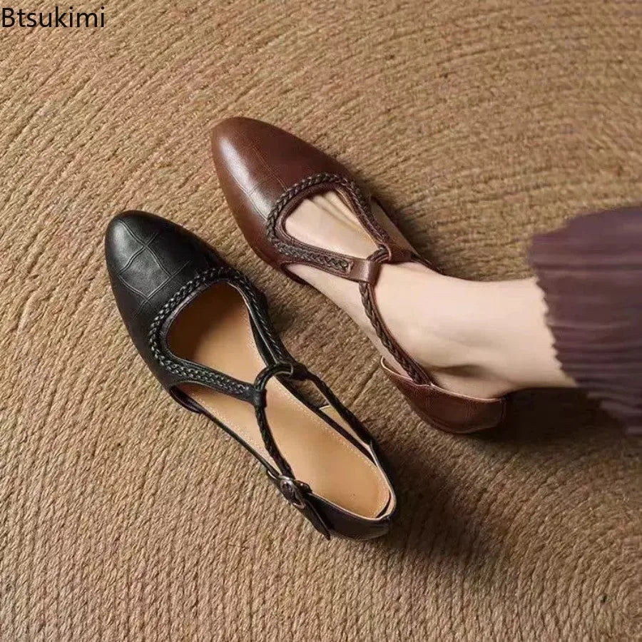New Summer Women's Retro Hollow Out Pumps Fashion Leather Pointed Toe Chunky Heel Shoes Cover Toe/Heel Shoes Ankle Strap Sandals