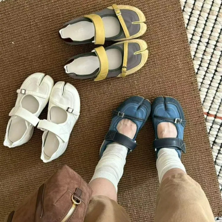 Women Split Toe Mary Jane Shoes Soft Flat Sole Metal Buckle Strap Retro Casual Walking Shoes For Daily Street Outdoor Daily Wear