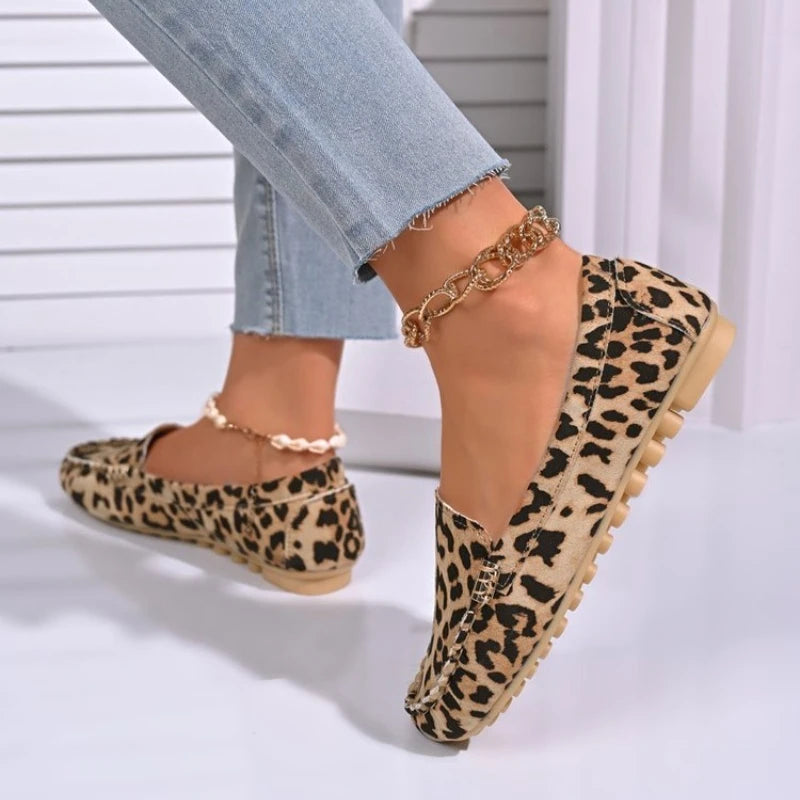 Spring Autumn New Women's Shoes Fashion Comfortable Flat Casual Outdoor Nonslip Shoes Lightweight Plus Size Ladies Singles Shoes