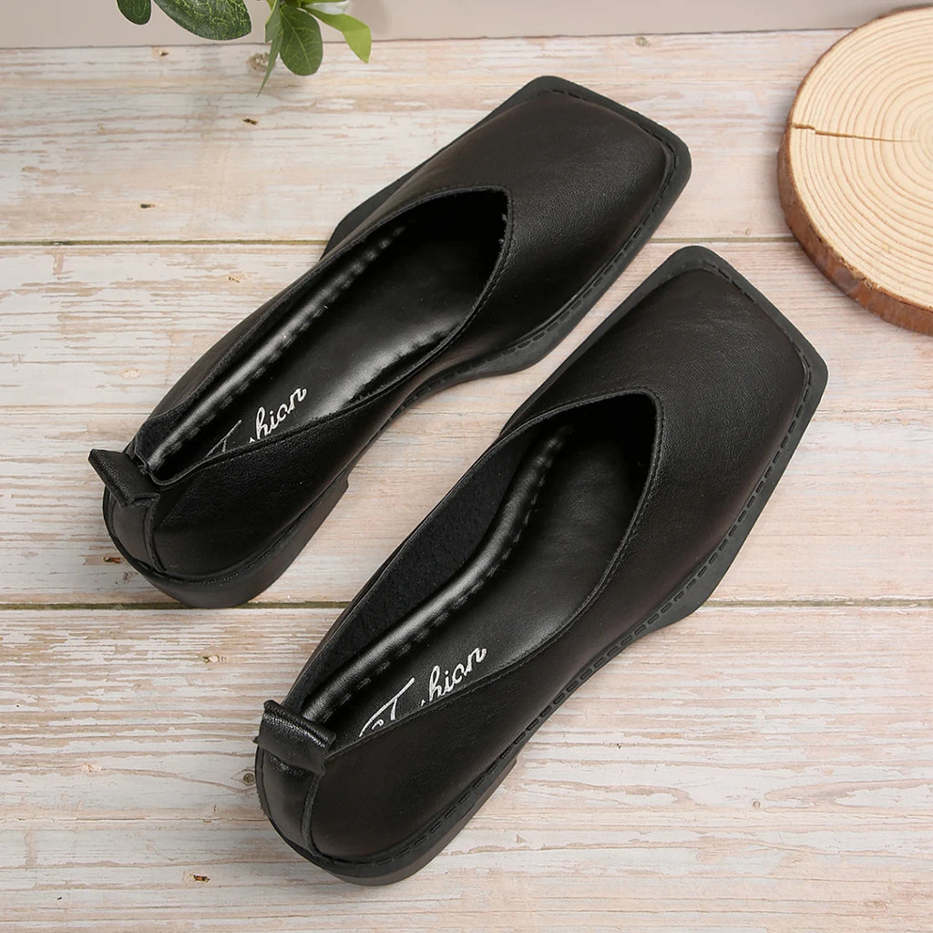 Women's Comfortable Low Heels Pumps Casual Slip-ons Shoes Fahsion Square Toe V-shaped Shallow Leather Thin Shoes Retro Loafers
