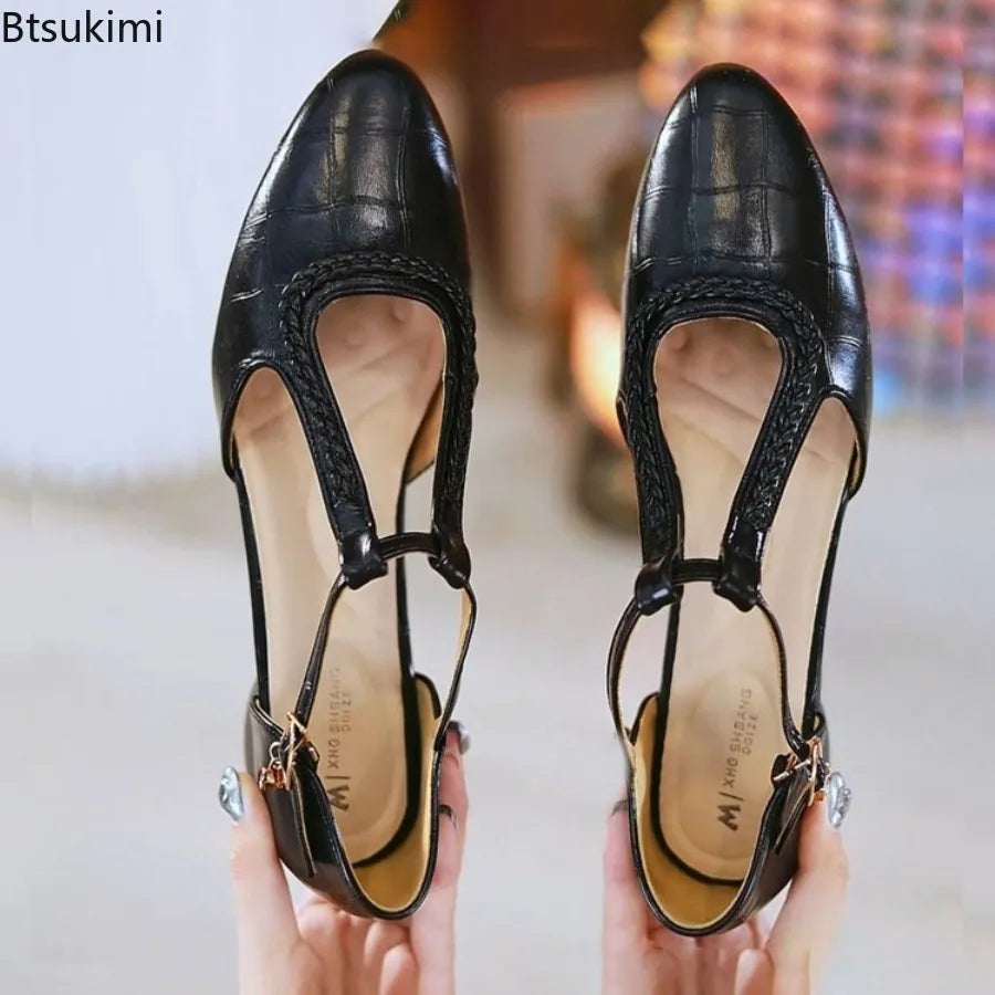 New Summer Women's Retro Hollow Out Pumps Fashion Leather Pointed Toe Chunky Heel Shoes Cover Toe/Heel Shoes Ankle Strap Sandals