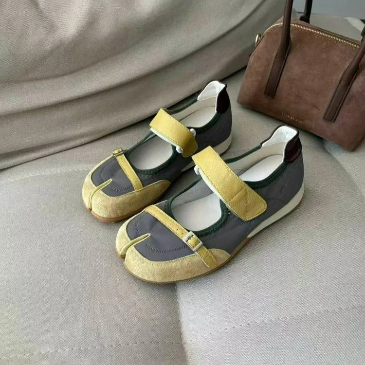 Women Split Toe Mary Jane Shoes Soft Flat Sole Metal Buckle Strap Retro Casual Walking Shoes For Daily Street Outdoor Daily Wear
